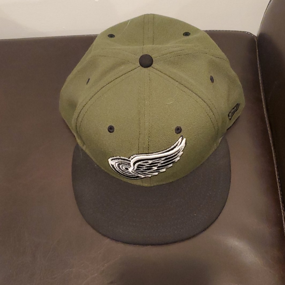 Hat size 8 63.5 cm
